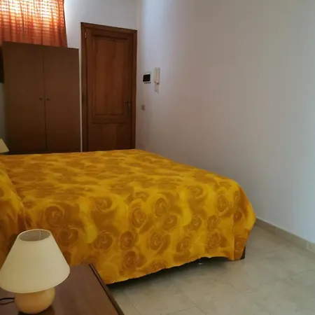 Anfora Giallo 칸네토