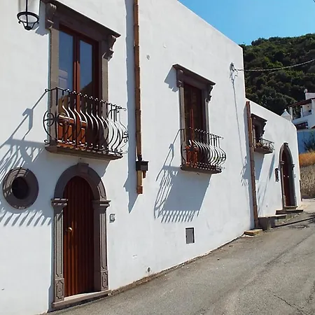 Anfora Giallo * Canneto (Lipari)